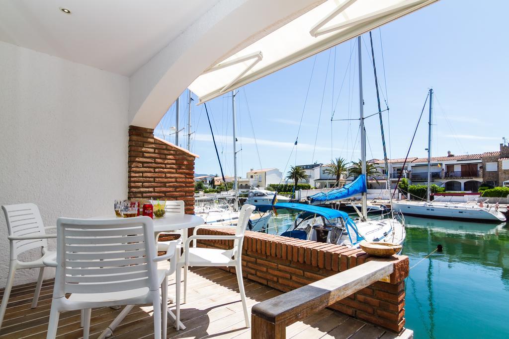 Vista Roses Mar - Casa Pescador Villa Empuriabrava Exteriör bild
